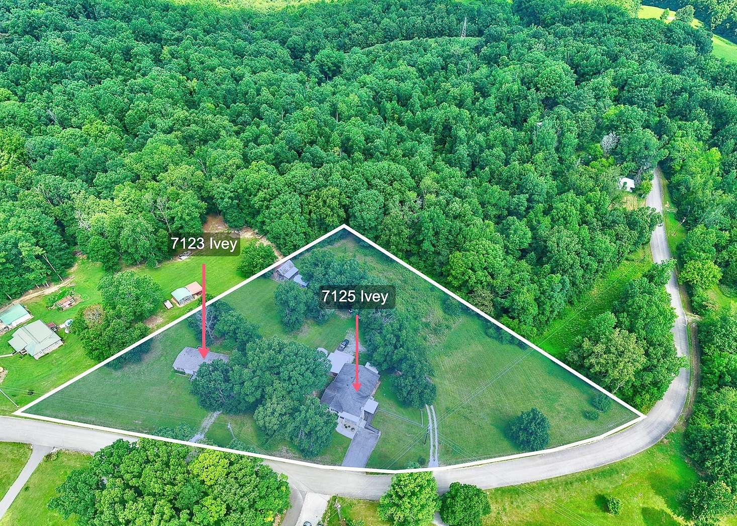 3.84 Acres of Land with Home for Sale in Fairview, Tennessee