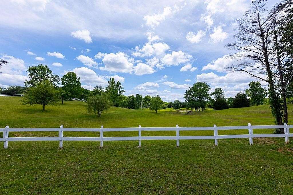 11 Acres of Land for Auction in Rock Island, Tennessee
