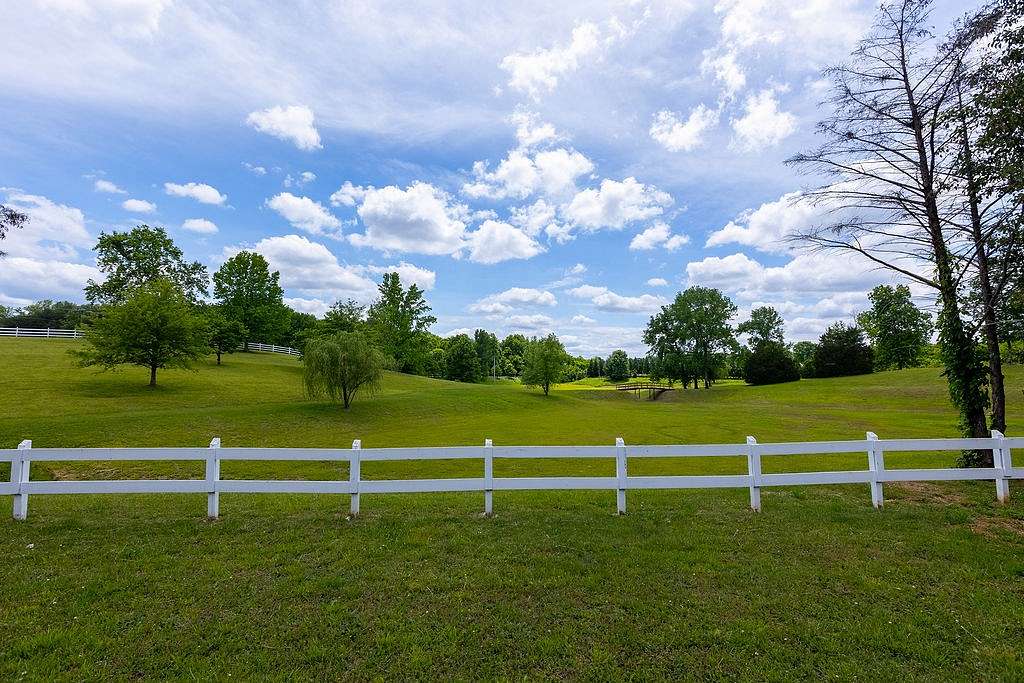 5.35 Acres of Land for Auction in Rock Island, Tennessee