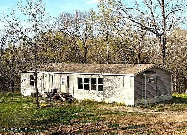 19.3 Acres of Land with Home for Sale in Pulaski, Tennessee