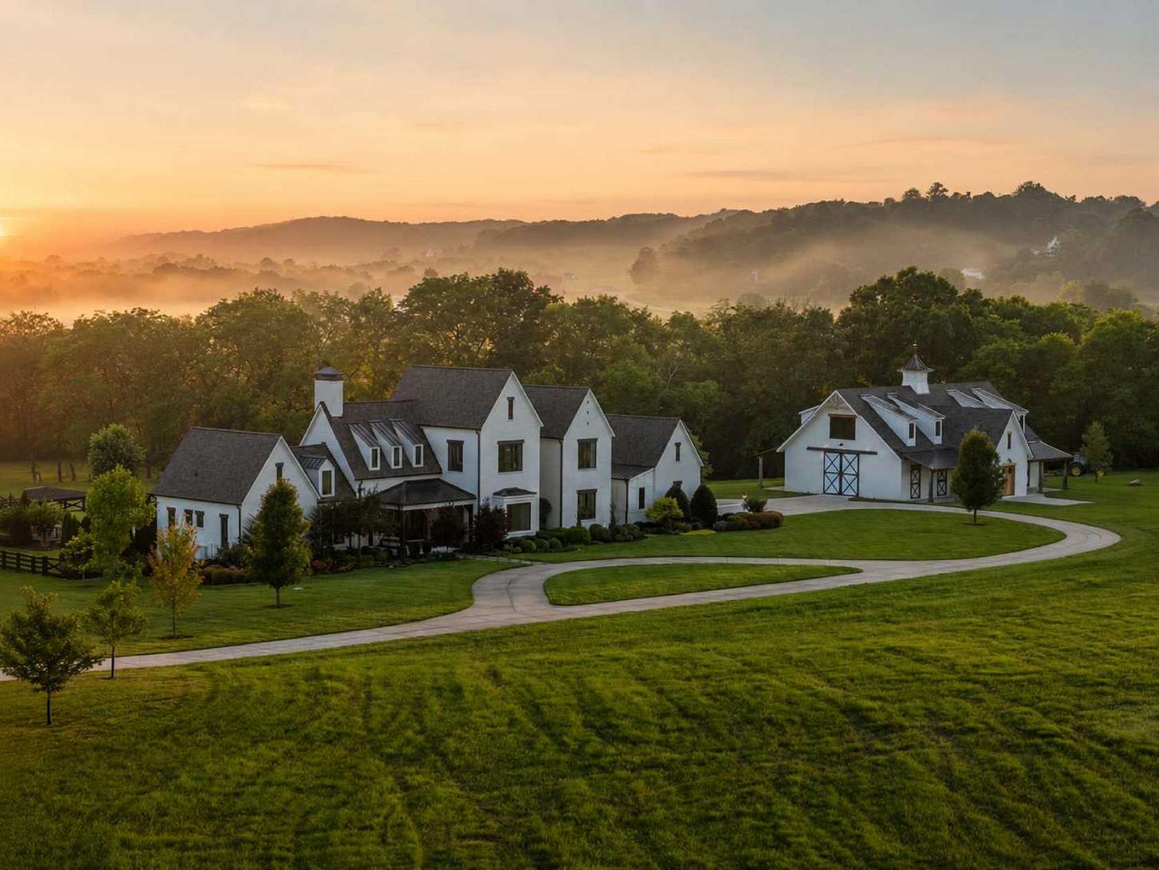 42.3 Acres of Agricultural Land with Home for Sale in Franklin, Tennessee