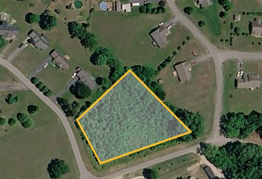 1.6 Acres of Residential Land for Sale in Sparta, Tennessee