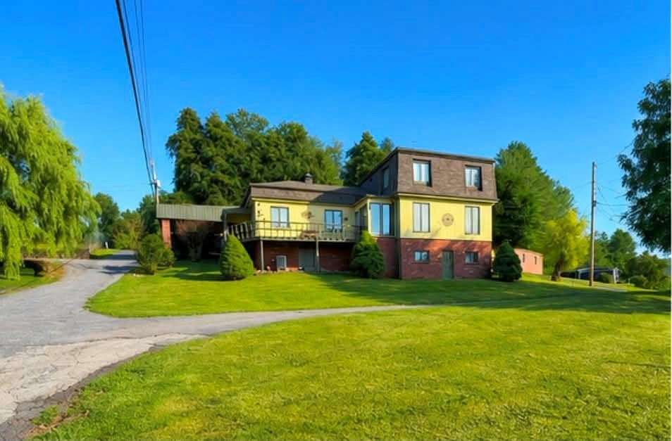 1.5 Acres of Improved Mixed-Use Land for Sale in Honaker, Virginia