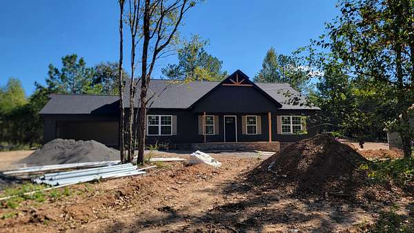 2 Acres of Land with Home for Sale in Harrison, Tennessee