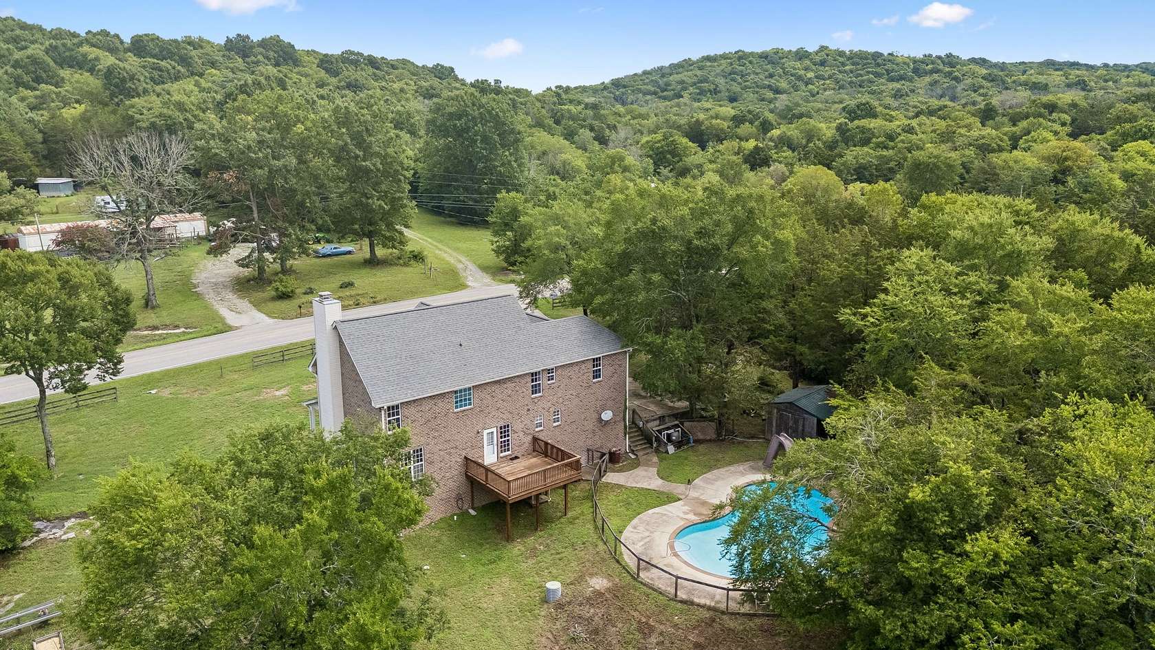 5 Acres of Land with Home for Sale in Lebanon, Tennessee