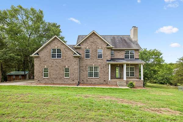5 Acres of Land with Home for Sale in Lebanon, Tennessee