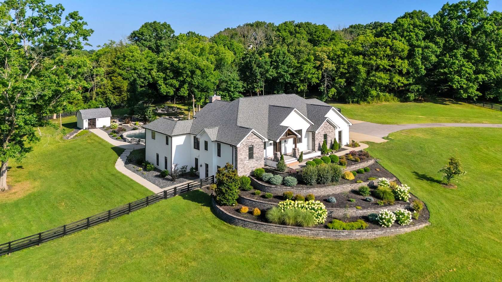 5 Acres of Land with Home for Sale in Franklin, Tennessee