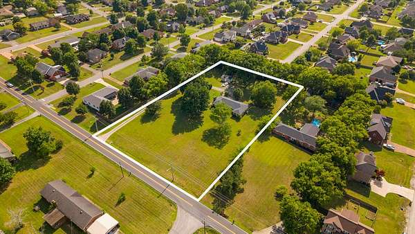 2 Acres of Land with Home for Sale in Lebanon, Tennessee