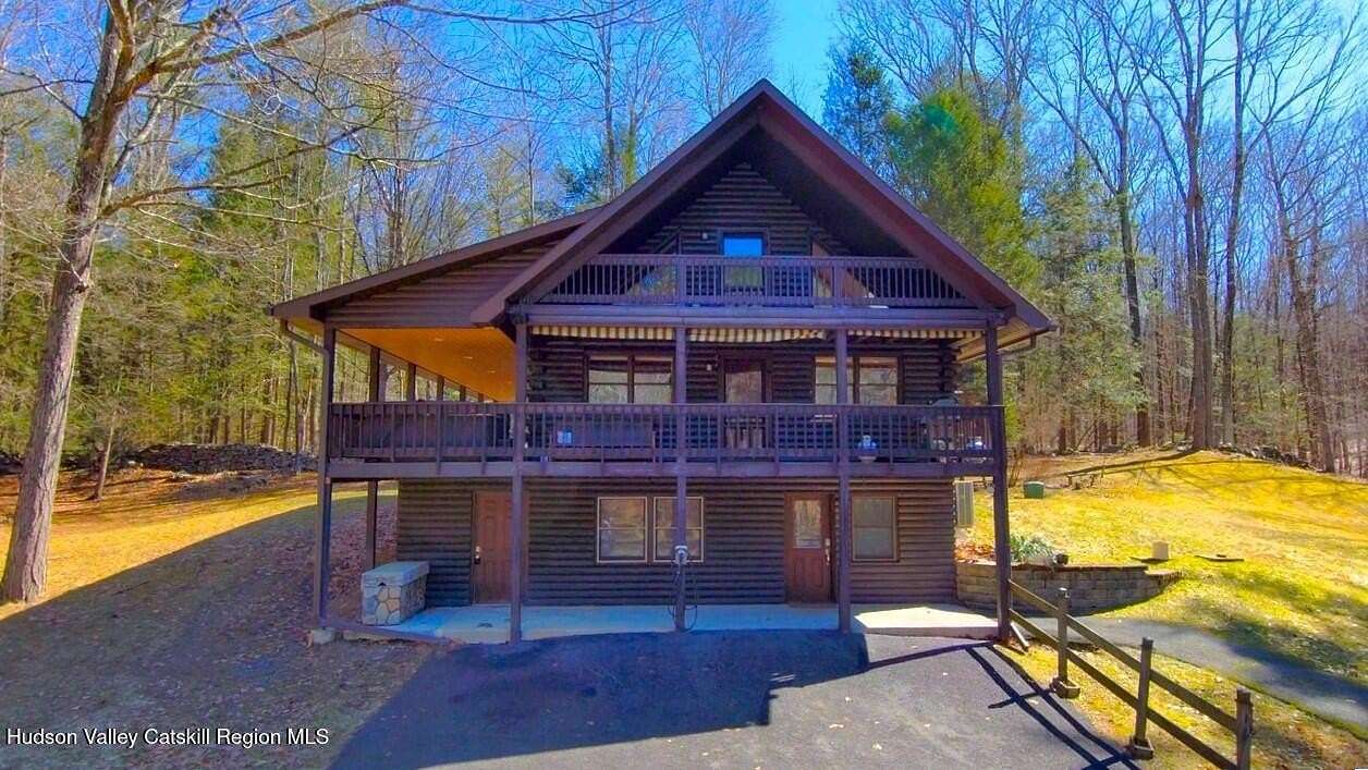 11.5 Acres of Land with Home for Sale in Hannacroix, New York