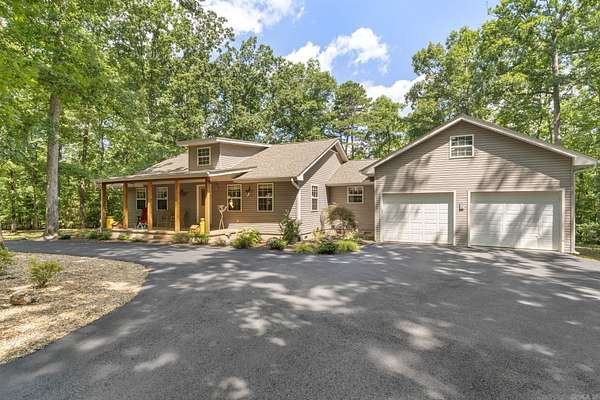 2.66 Acres of Land with Home for Sale in Hot Springs, Arkansas
