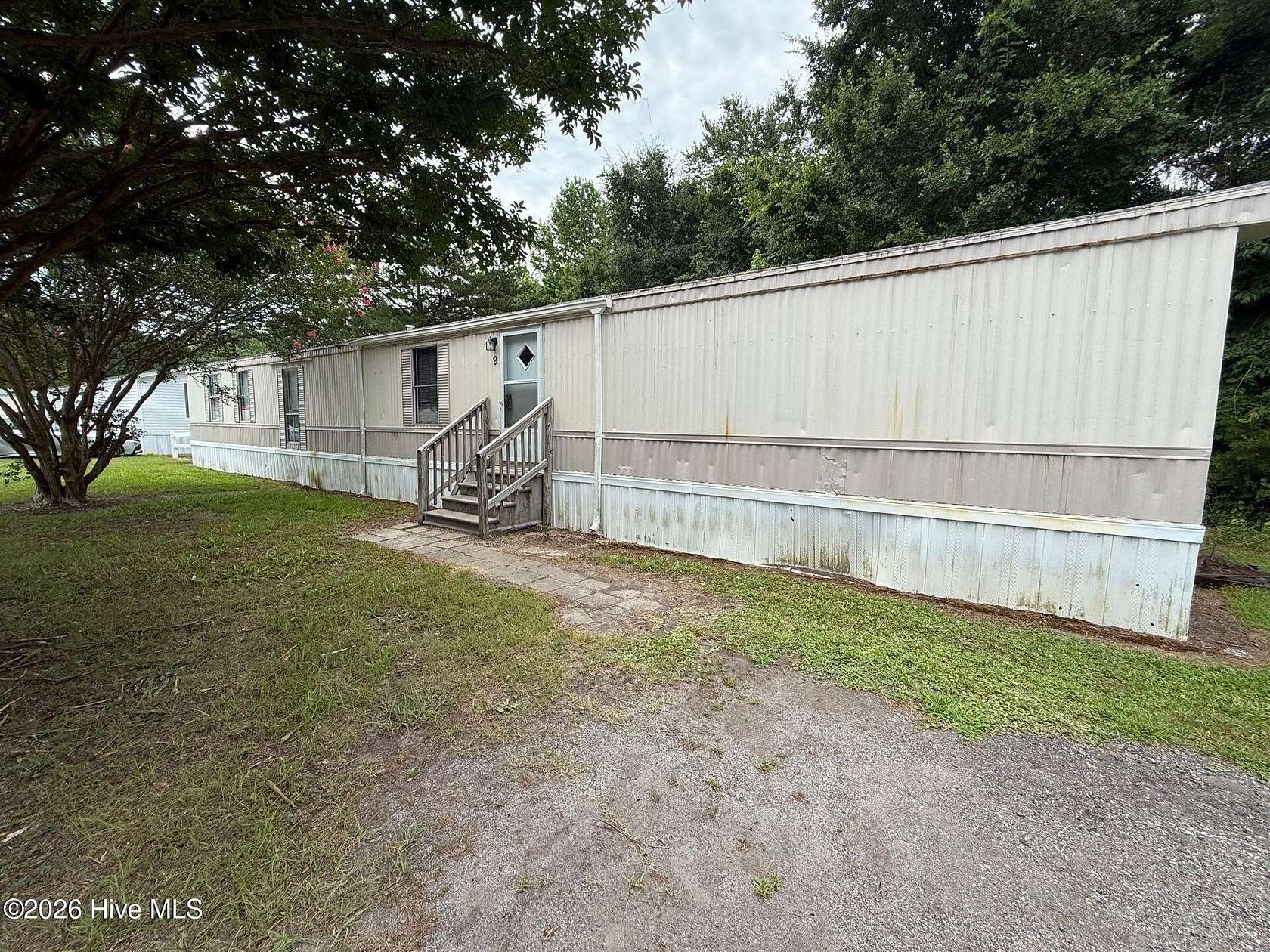 3.24 Acres of Land with Home for Lease in Richlands, North Carolina