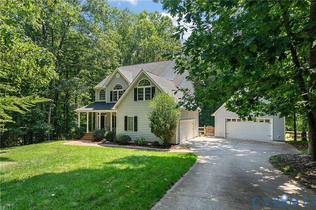 2.48 Acres of Land with Home for Sale in Chesterfield, Virginia