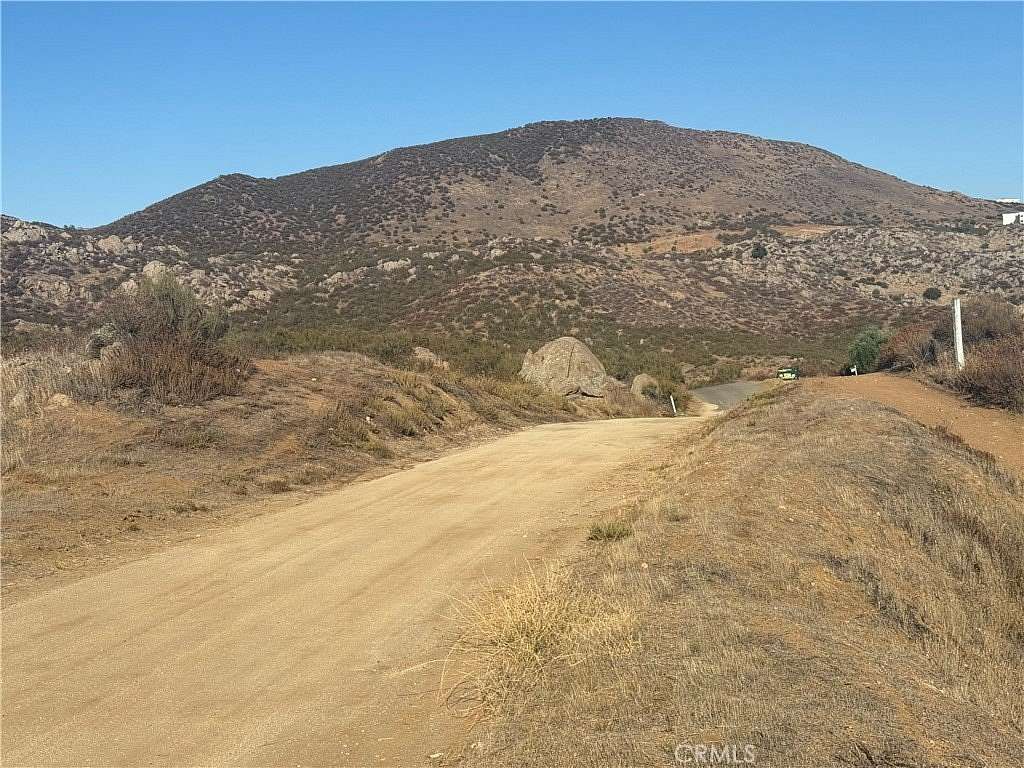 19.7 Acres of Land for Sale in Temecula, California