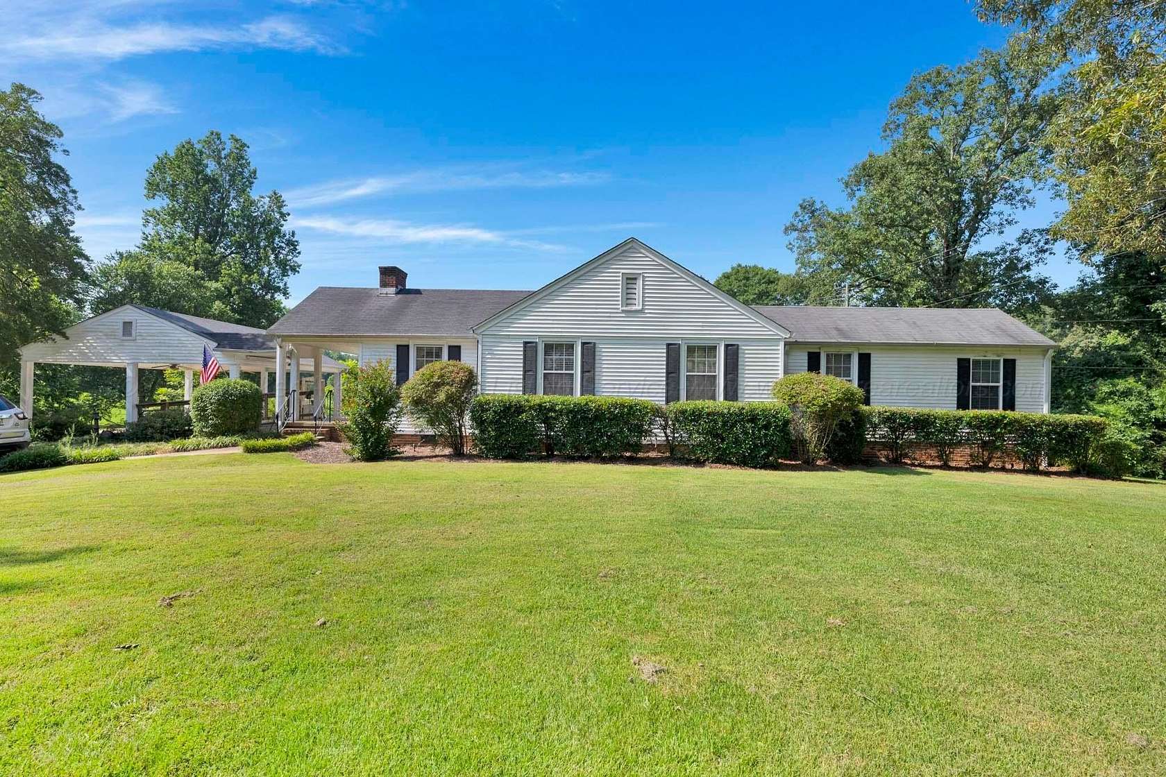 5.8 Acres of Land with Home for Sale in Jasper, Alabama