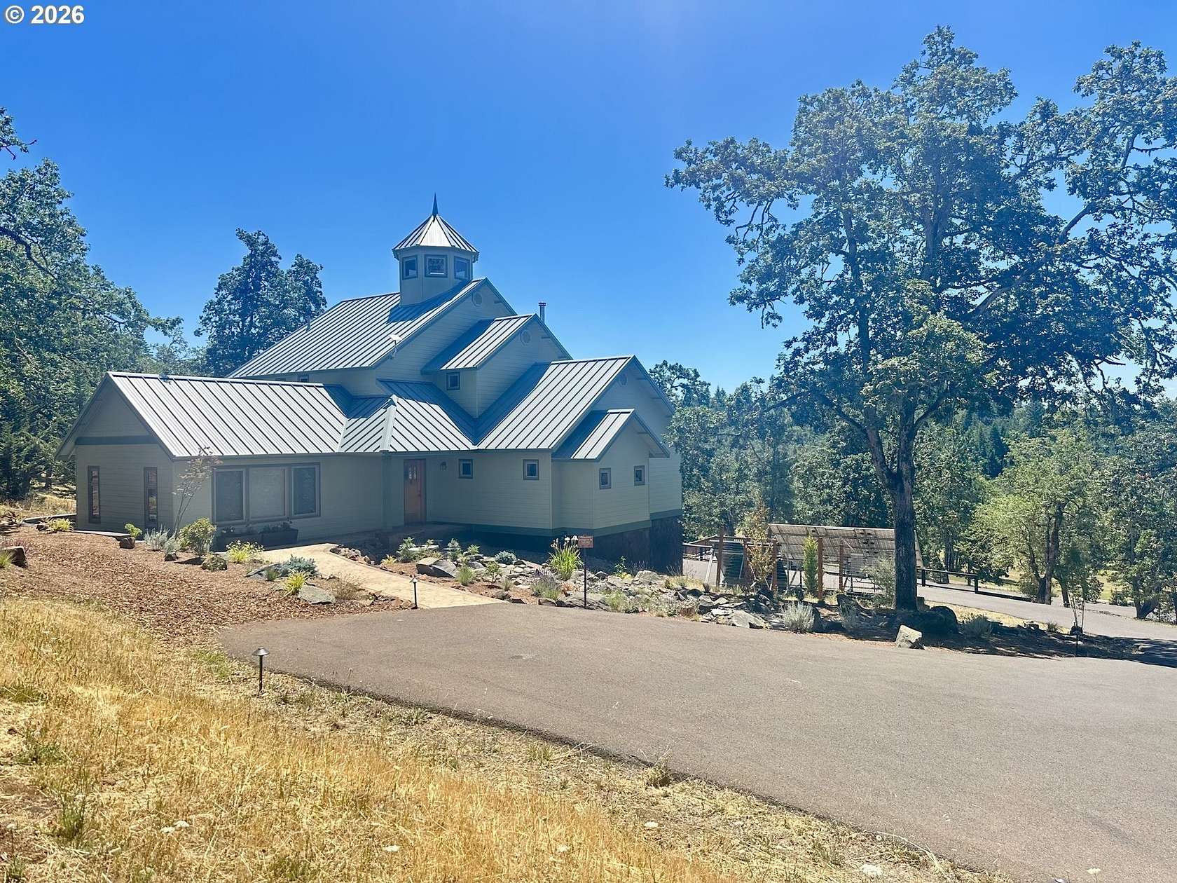 5 Acres of Land with Home for Sale in Eugene, Oregon