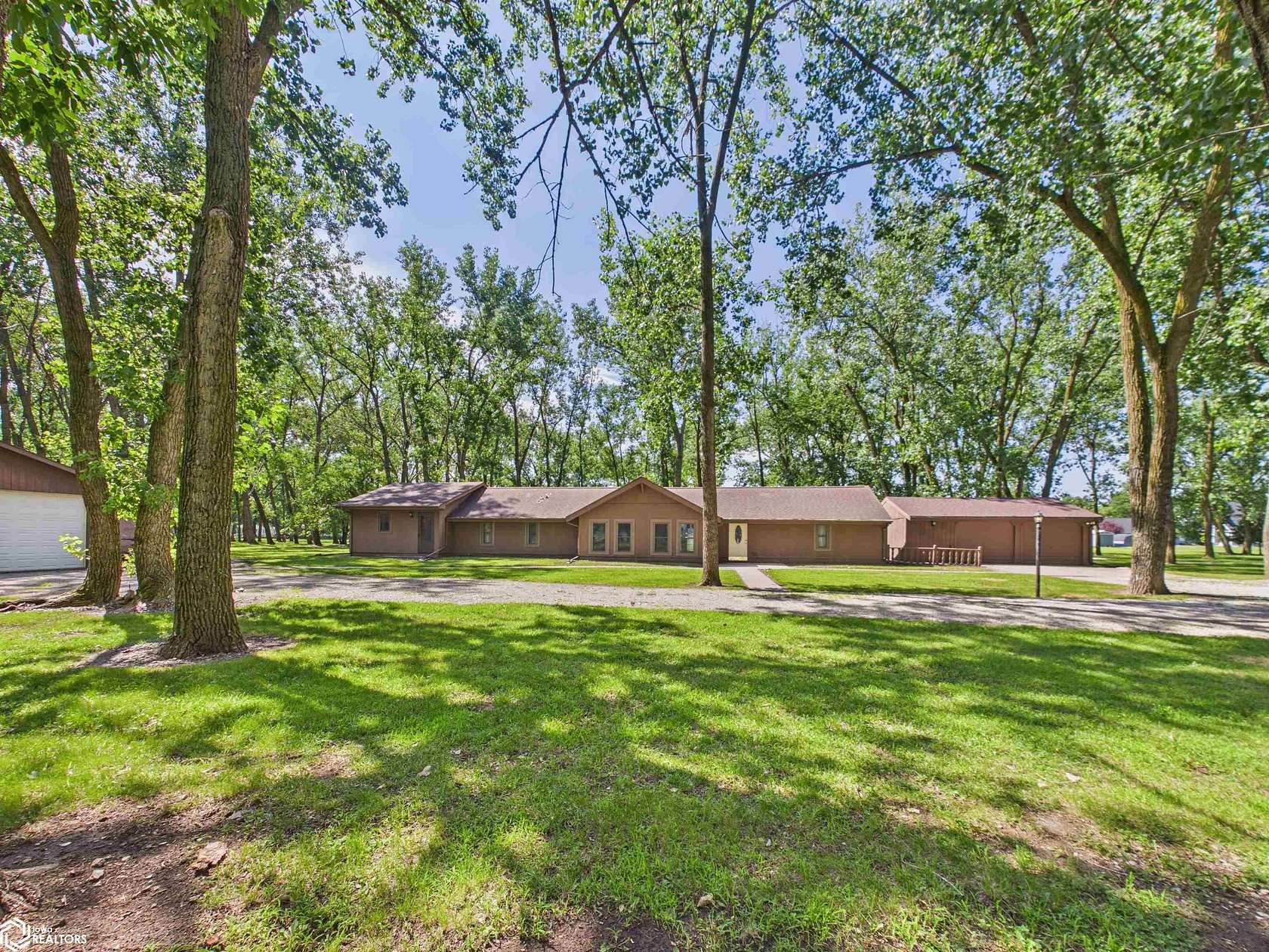10.2 Acres of Land with Home for Sale in Ottumwa, Iowa