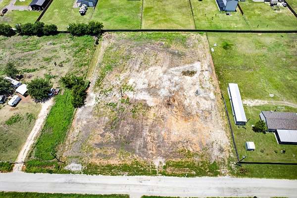 1.83 Acres of Residential Land for Sale in Krum, Texas