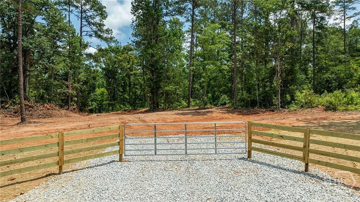25 Acres of Recreational & Residential Land for Sale in Crawford, Georgia