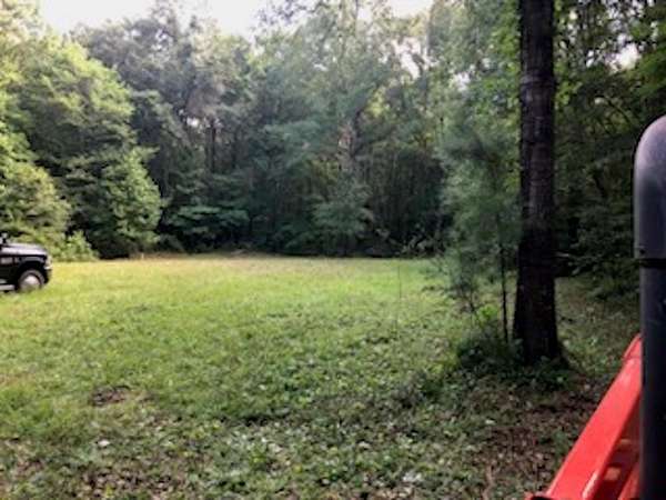 10 Acres of Recreational & Residential Land for Sale in Milam, Texas