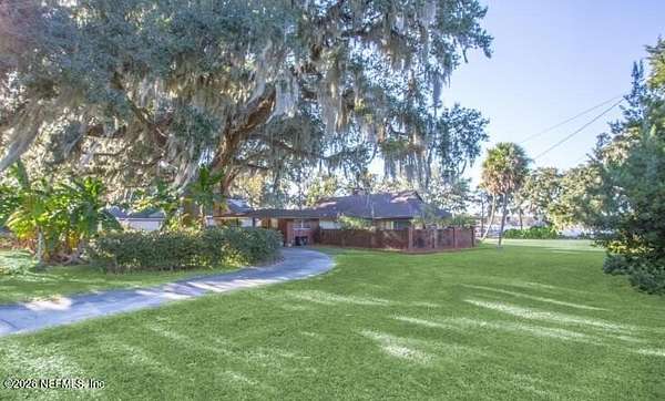 1.63 Acres of Land with Home for Lease in Jacksonville, Florida