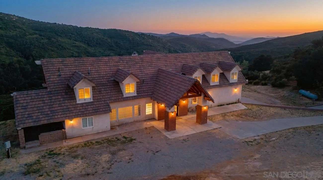 8 Acres of Land with Home for Sale in Julian, California
