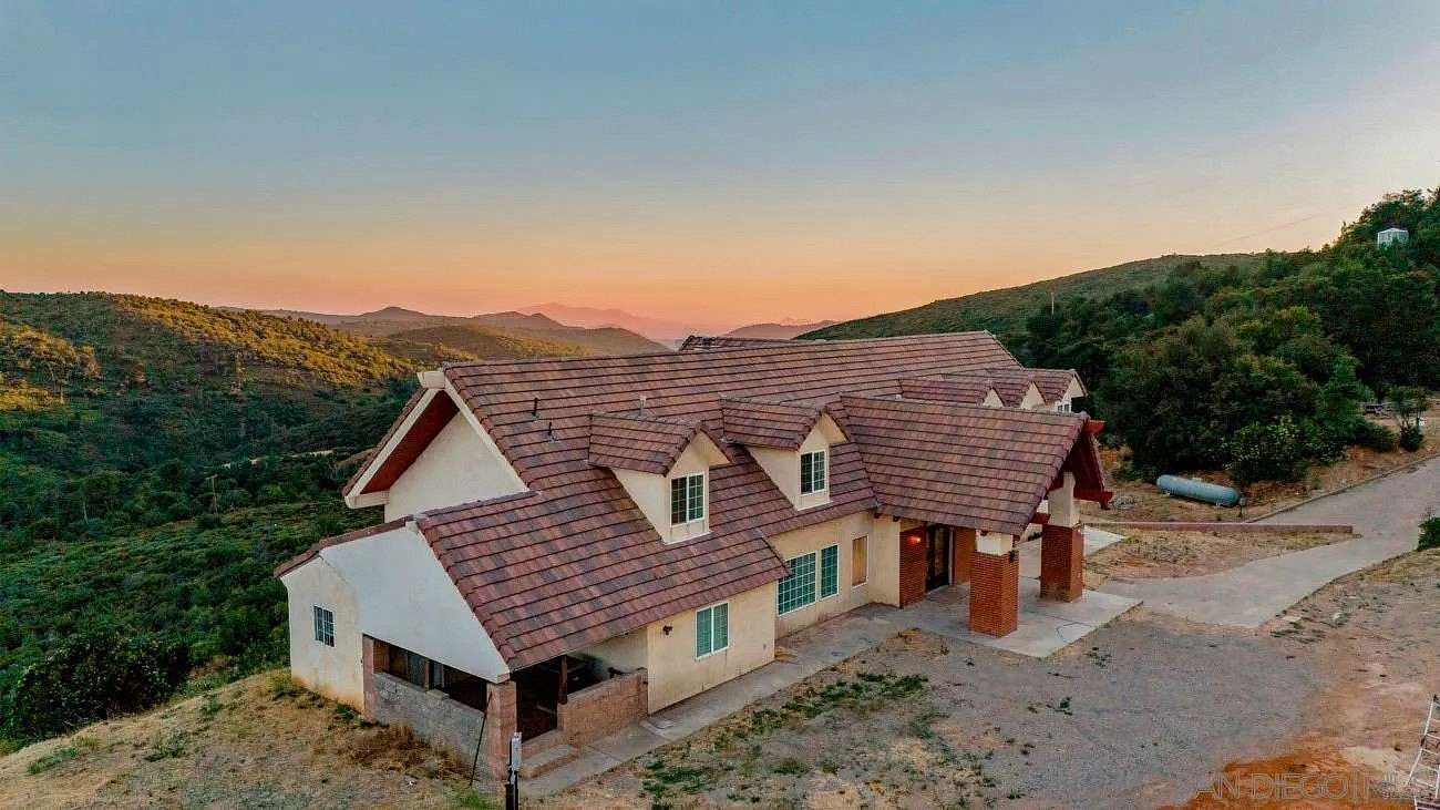 8 Acres of Land with Home for Sale in Julian, California