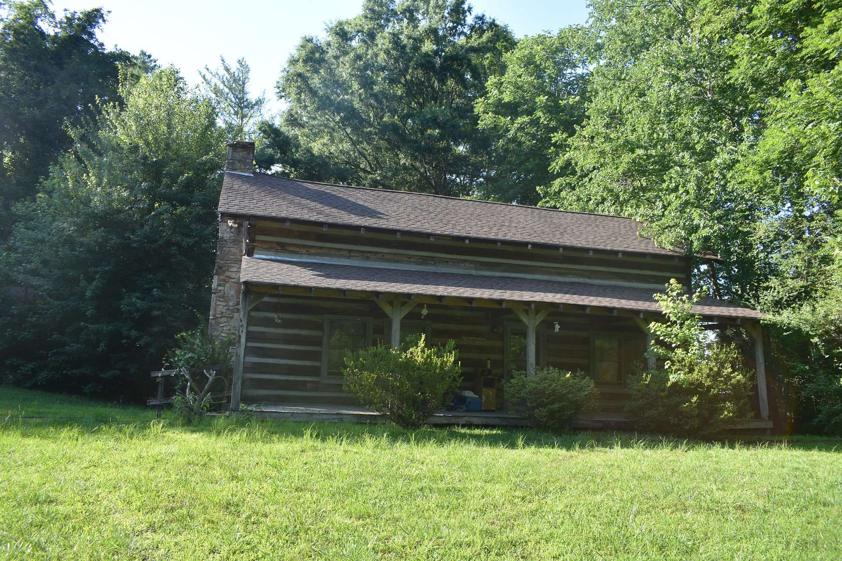 10 Acres of Land with Home for Auction in Cookeville, Tennessee