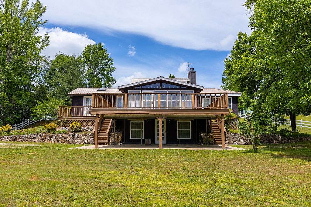 17.2 Acres of Land with Home for Auction in Rock Island, Tennessee