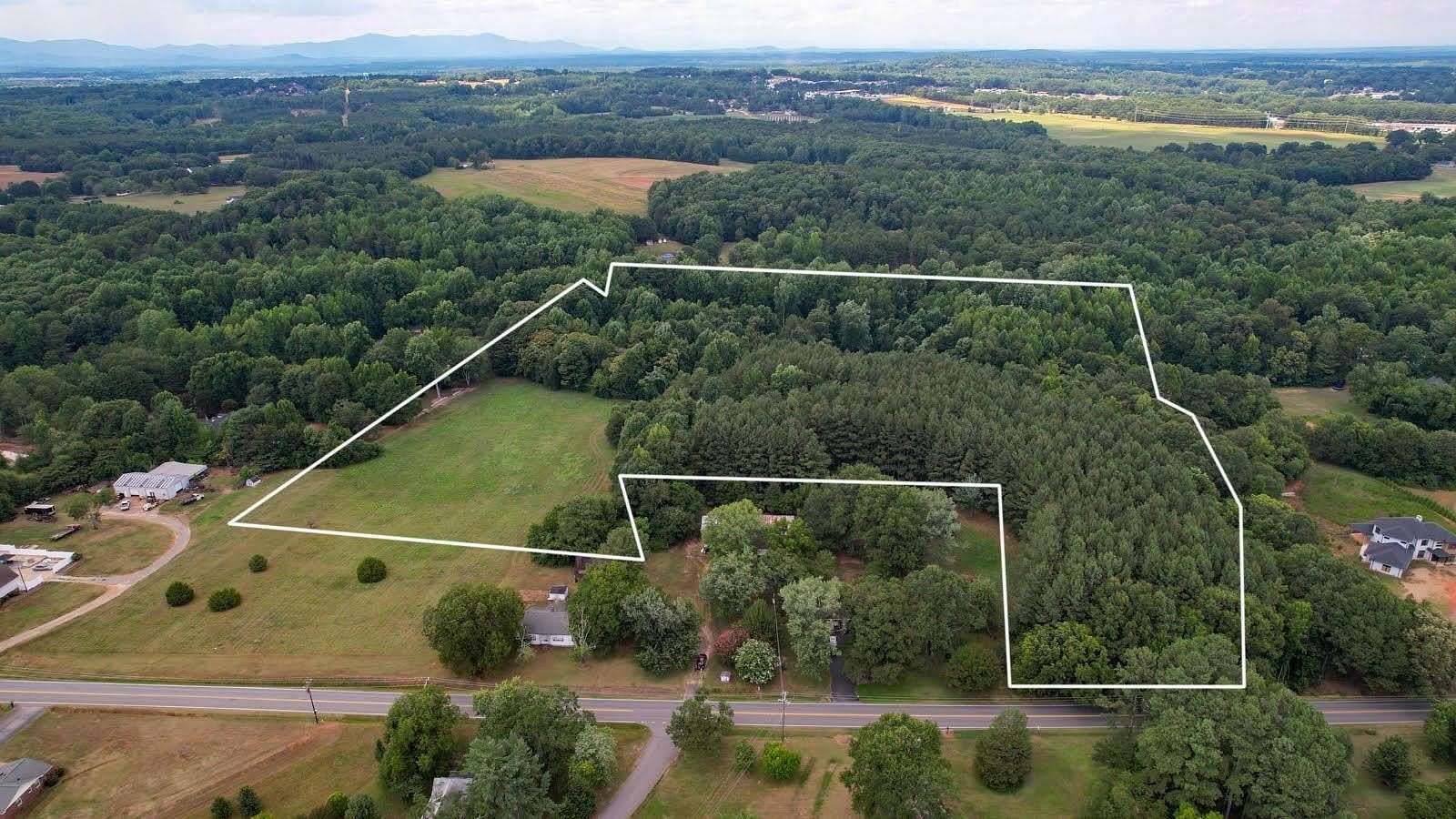 15.7 Acres of Land for Sale in Inman, South Carolina
