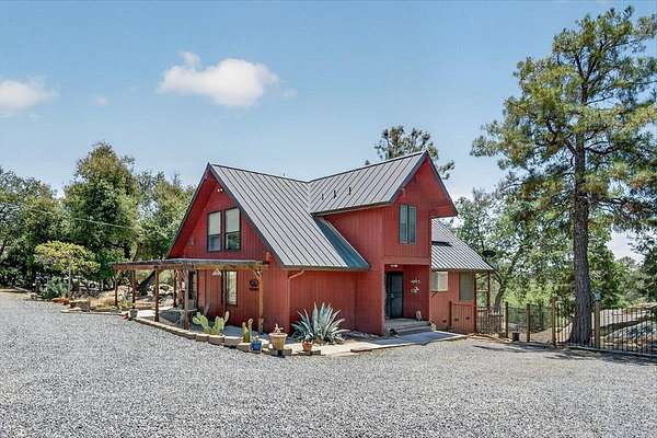 3 Acres of Land with Home for Sale in Coarsegold, California