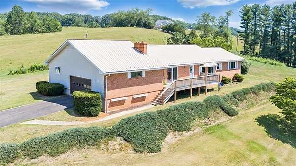 29.7 Acres of Agricultural Land with Home for Sale in Draper, Virginia