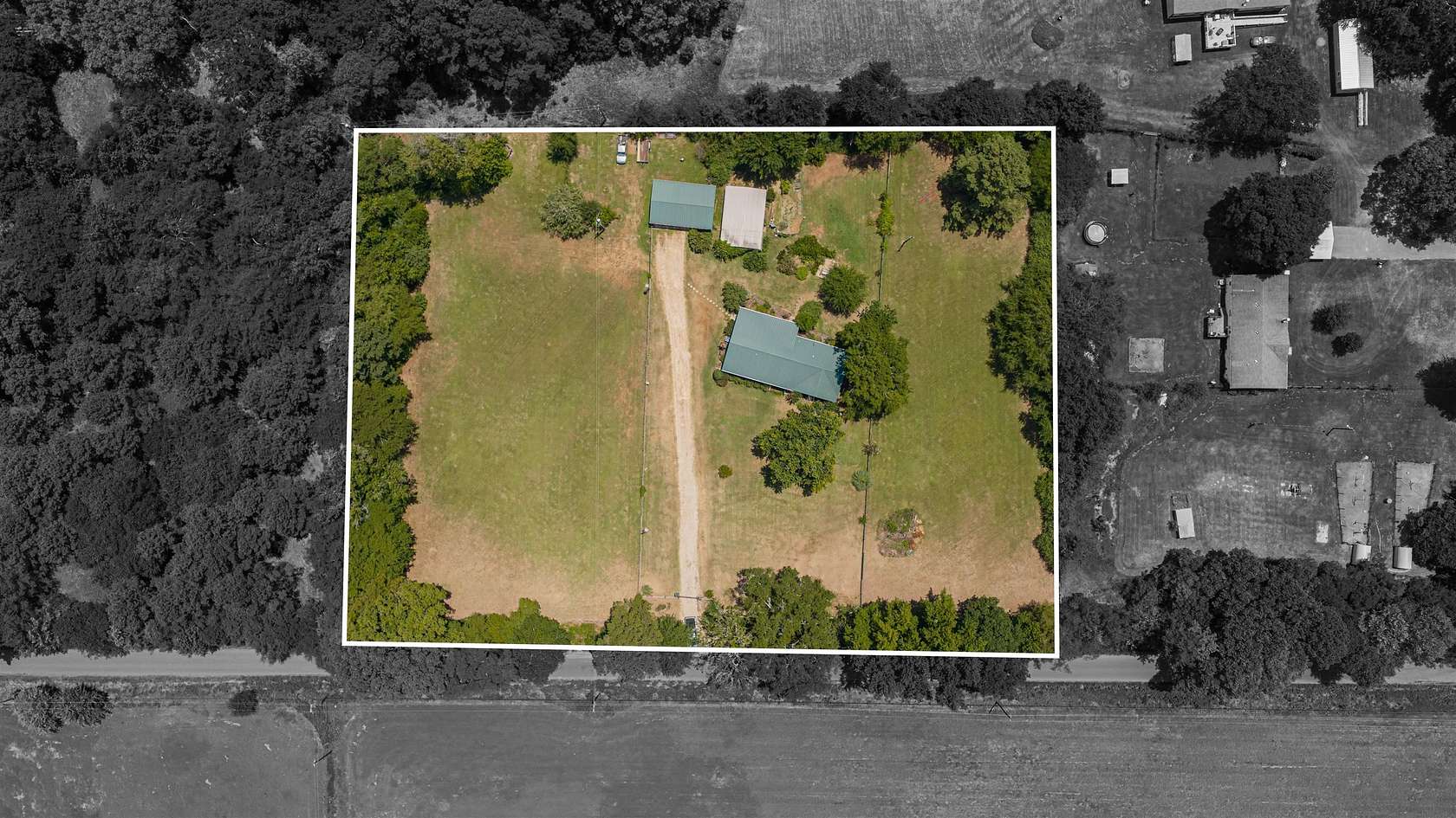 2.79 Acres of Land with Home for Sale in Big Sandy, Texas