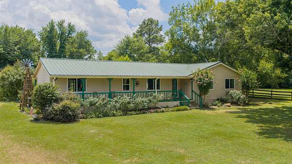 2.79 Acres of Land with Home for Sale in Big Sandy, Texas