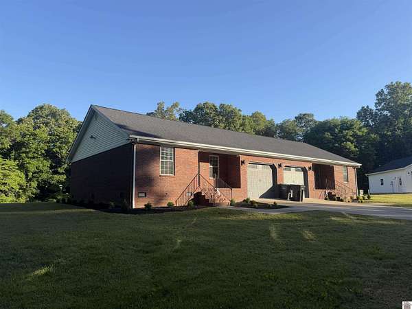 13 Acres of Land with Home for Sale in Paducah, Kentucky