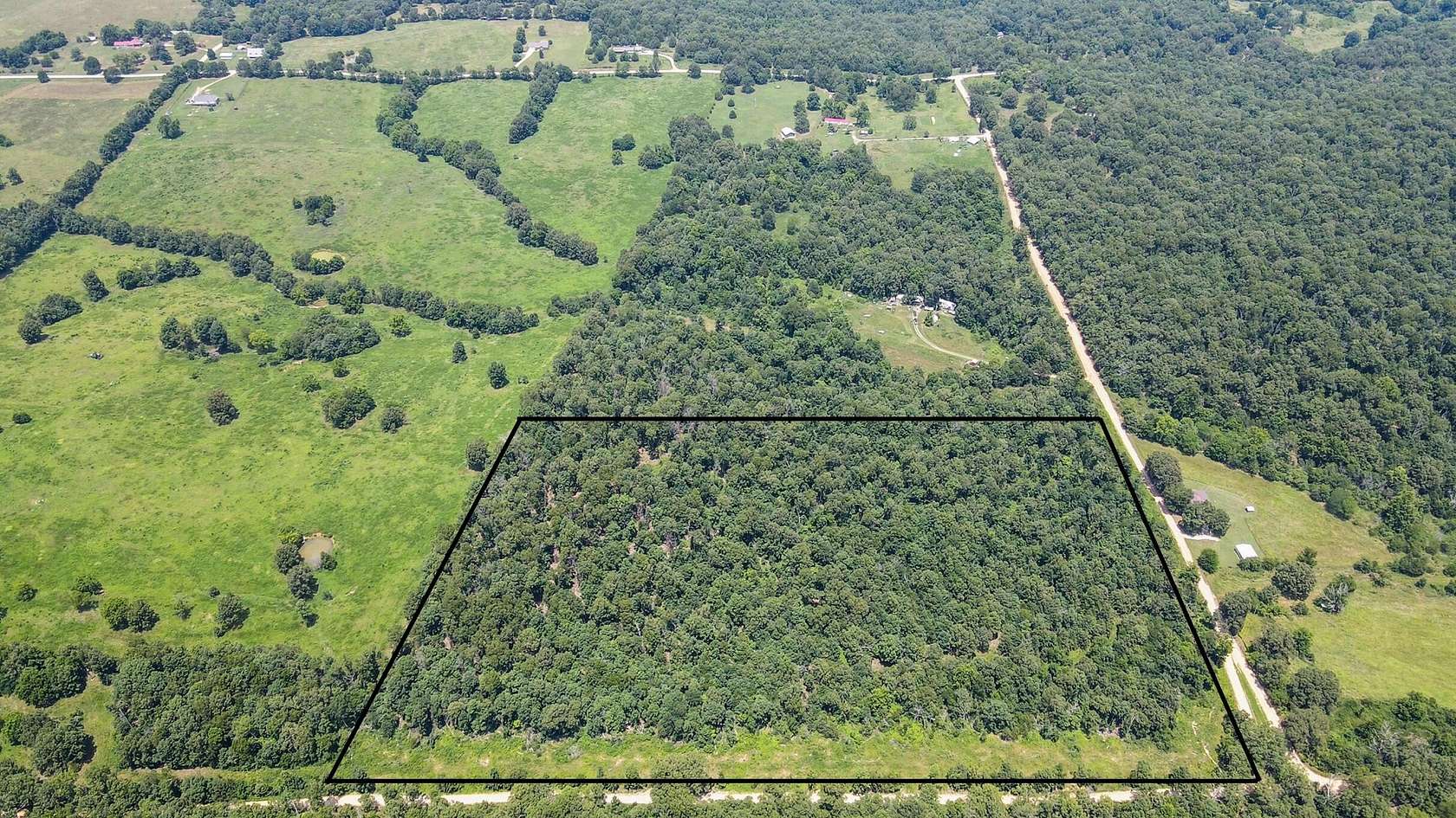 25 Acres of Recreational & Residential Land for Sale in Thayer, Missouri