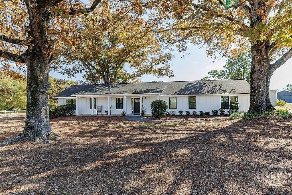 6 Acres of Land with Home for Sale in Bishop, Georgia