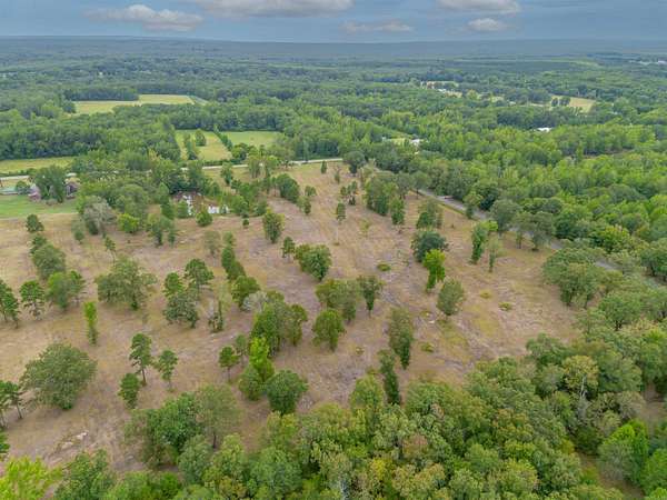 4.72 Acres of Residential Land for Sale in Greenbrier, Arkansas