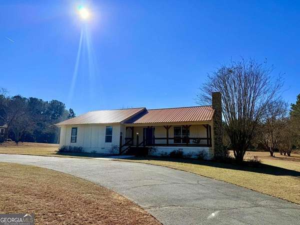 1.73 Acres of Land with Home for Sale in Tifton, Georgia