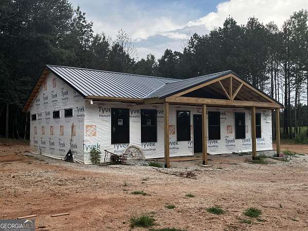 2.69 Acres of Land with Home for Sale in Roanoke, Alabama