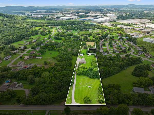 4.74 Acres of Land with Home for Sale in Lebanon, Tennessee