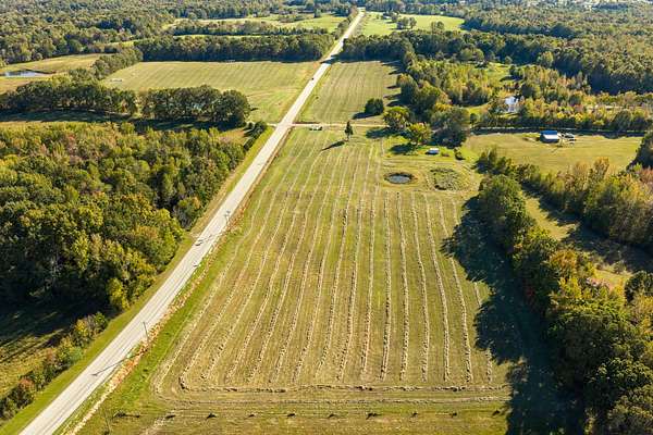 8.69 Acres of Land for Sale in Dickson, Tennessee