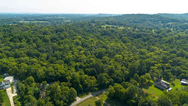 15.2 Acres of Land for Sale in Columbia, Tennessee