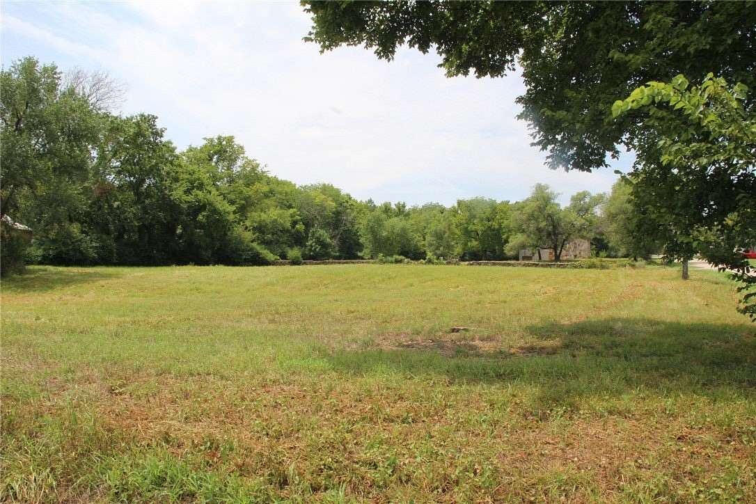 0.67 Acres of Residential Land for Sale in Yellville, Arkansas