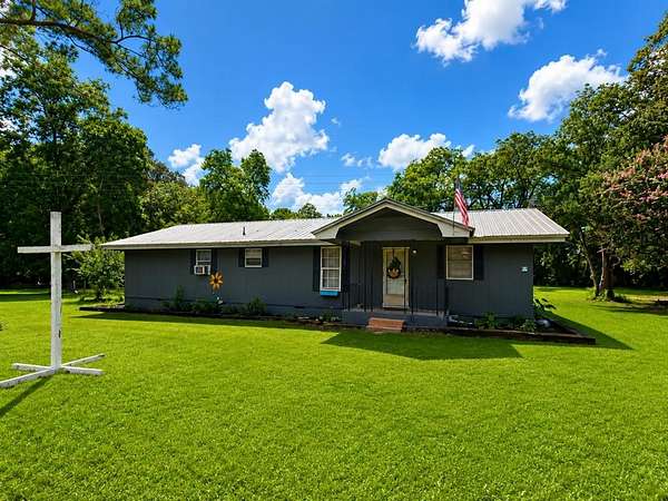 1.56 Acres of Land with Home for Sale in Albany, Georgia