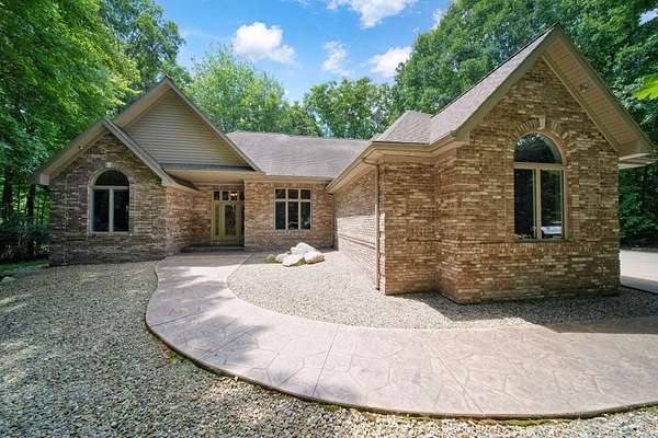 10 Acres of Recreational Land with Home for Sale in Jackson, Michigan