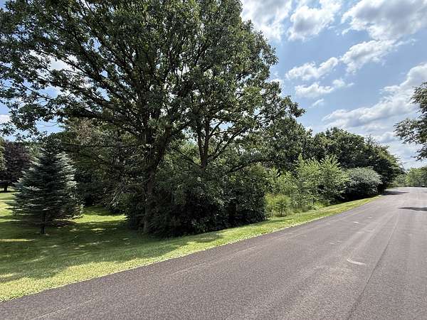 1 Acre of Residential Land for Sale in St Charles, Illinois