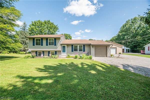 2.19 Acres of Land with Home for Sale in Austintown, Ohio