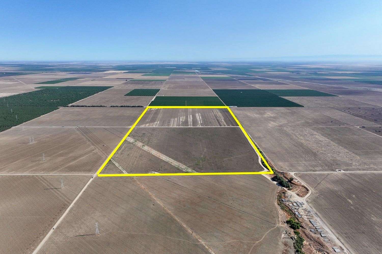 320 Acres of Land for Sale in Coalinga, California