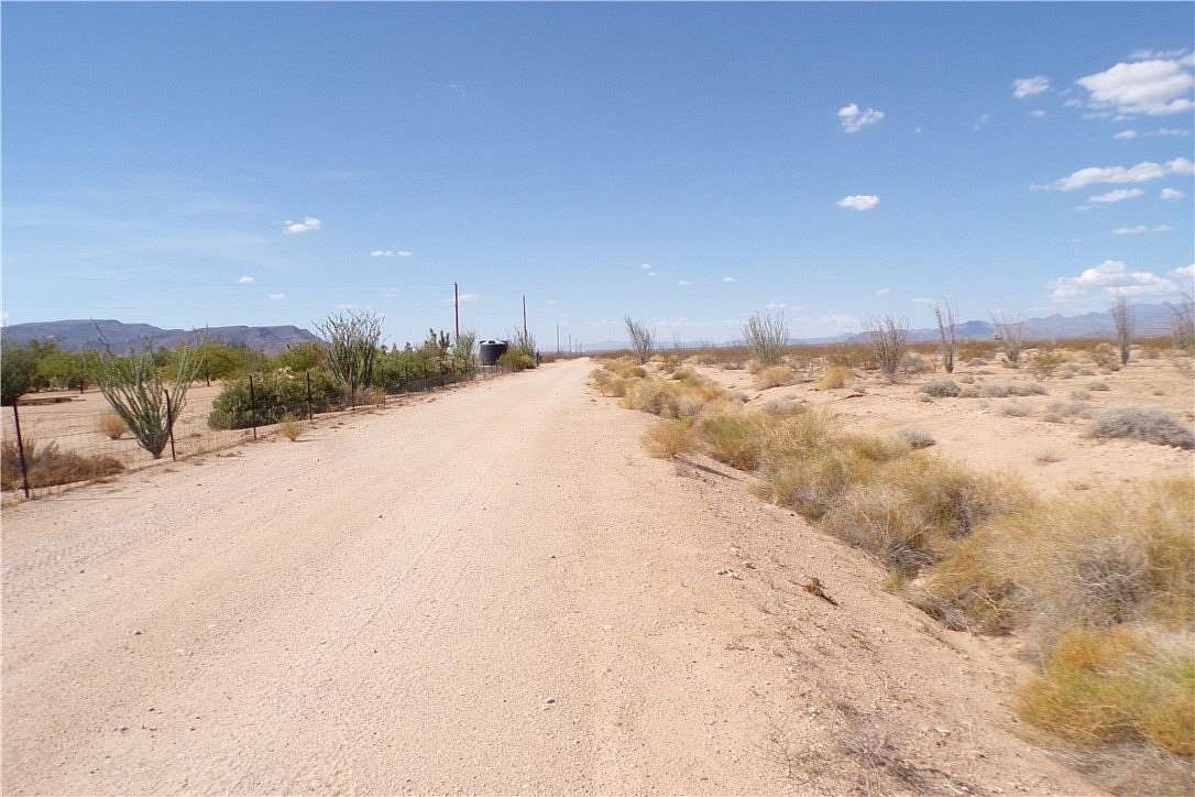 5 Acres of Residential Land for Sale in Yucca, Arizona