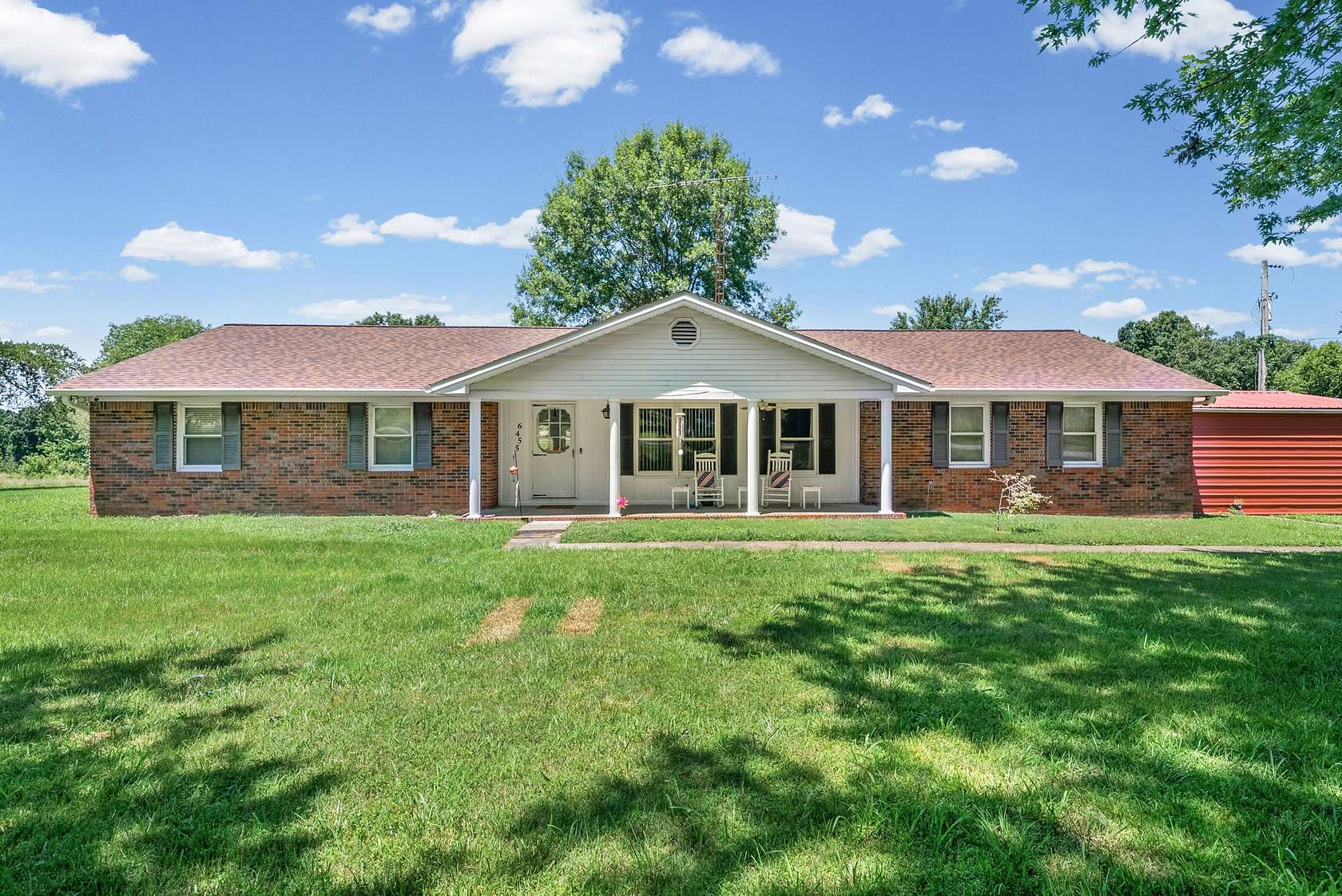 5 Acres of Land with Home for Sale in Hopkinsville, Kentucky